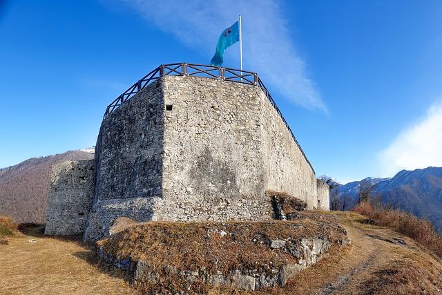 Tolmin: Úschovna zavazadel pro turisty a festivalové fanoušky