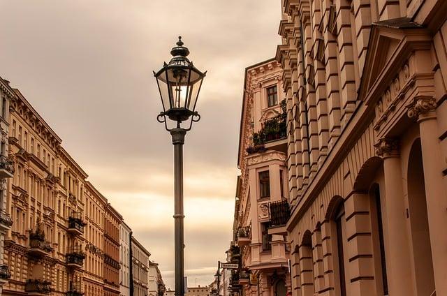 Dolní Bojanovice Pošta: Kde Balík Vždy Dorazí!