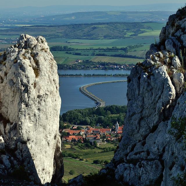 Pošta Dolní Počernice: Kde Balíčky Najdou Svoji Cestu!