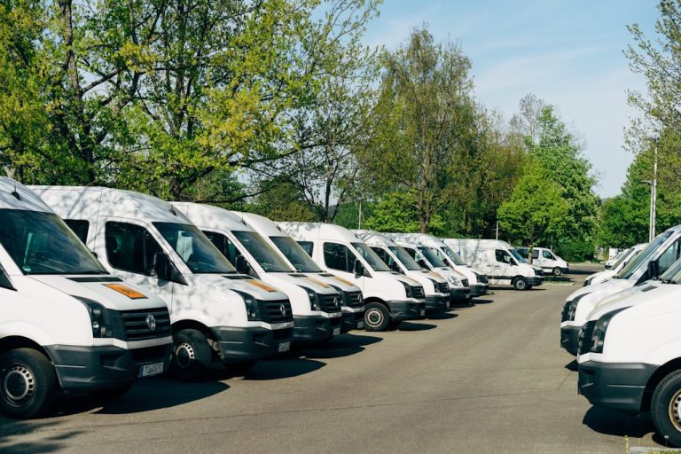 Jak technologie zvyšují efektivitu motorů v osobních i nákladních vozidlech?